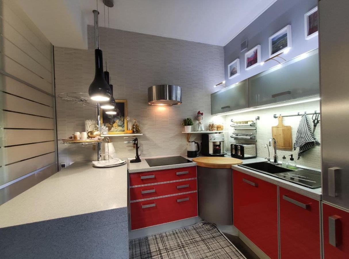 Vip Квартира, Атмосферні Boutique - Apartments Zaporizhia Esterno foto